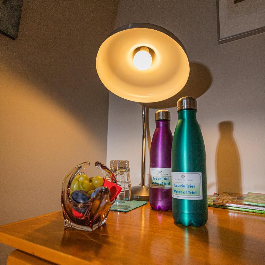 Le Jardin Des Toiles Hotell Triel-sur-Seine Eksteriør bilde