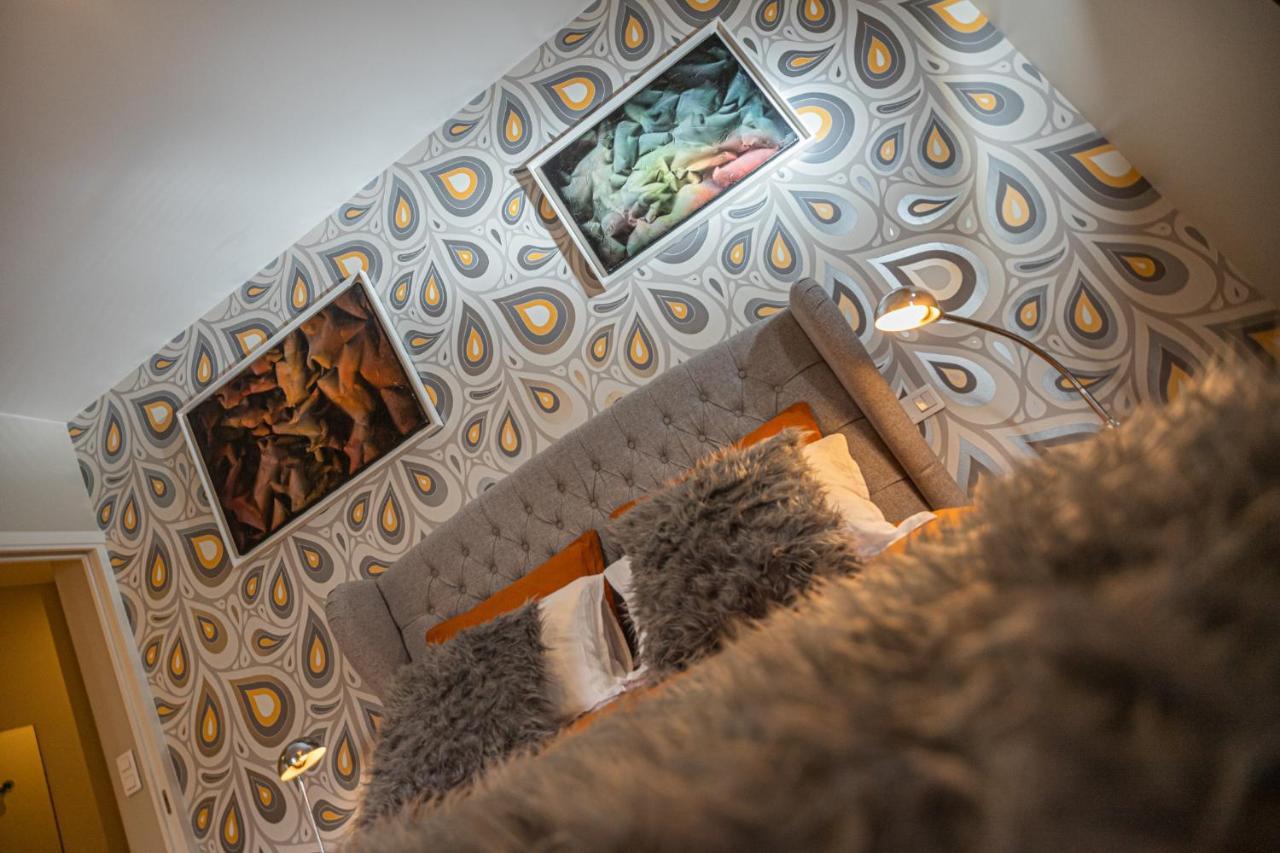 Le Jardin Des Toiles Hotell Triel-sur-Seine Eksteriør bilde